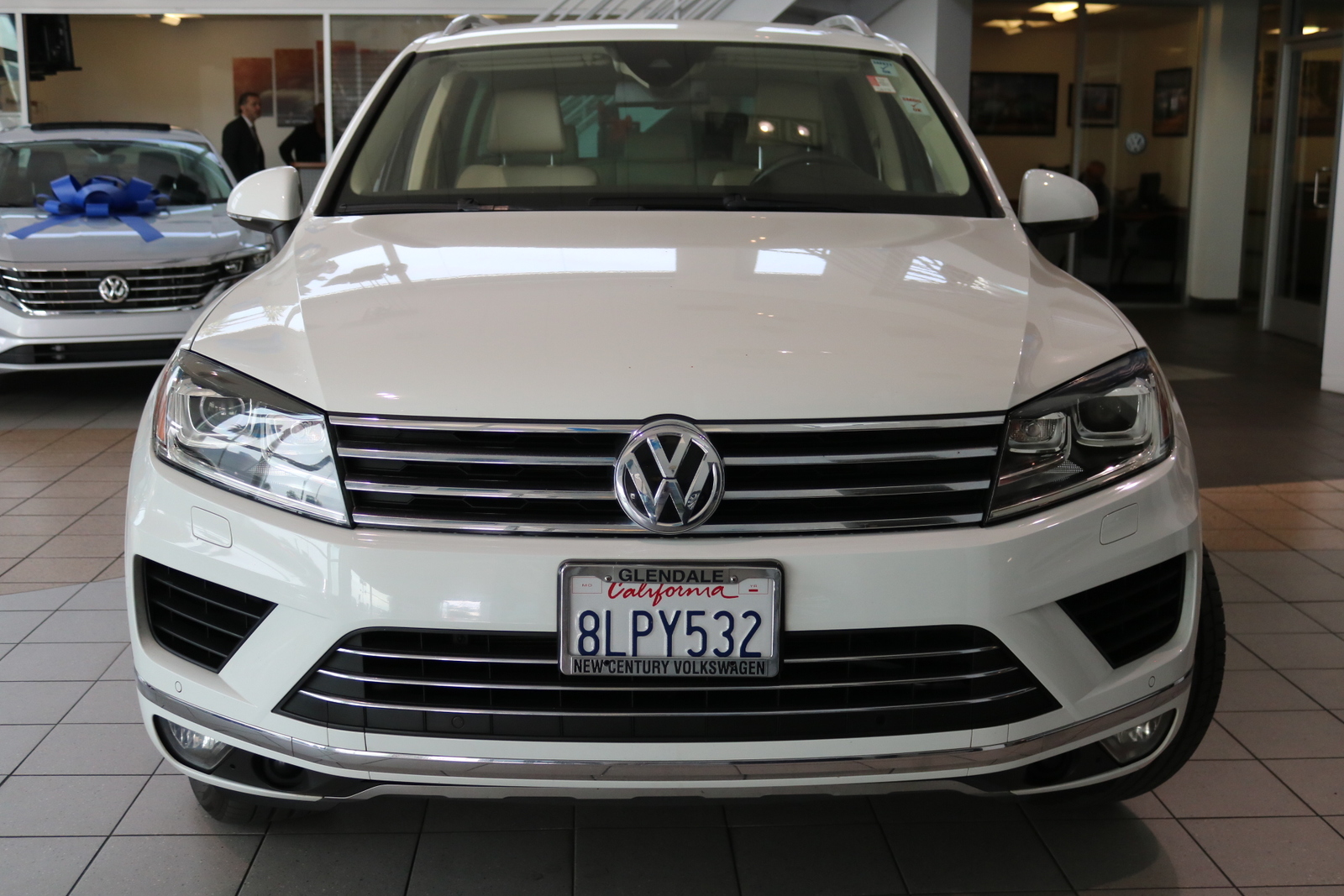 Certified Pre-Owned 2016 Volkswagen Touareg VR6 FSI 4D Sport Utility in ...